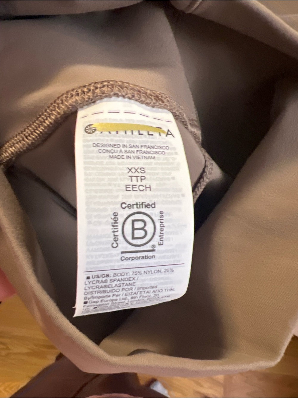 Athleta Salutation Stash Cinch 7/8 Tight XXS Taupe Ruched Back Leggings NWT - Picture 4 of 4